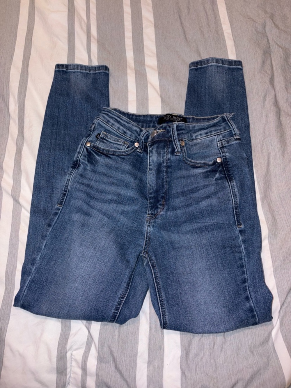 Judy Blue Women's Skinny Jeans in Medium Blue Wash